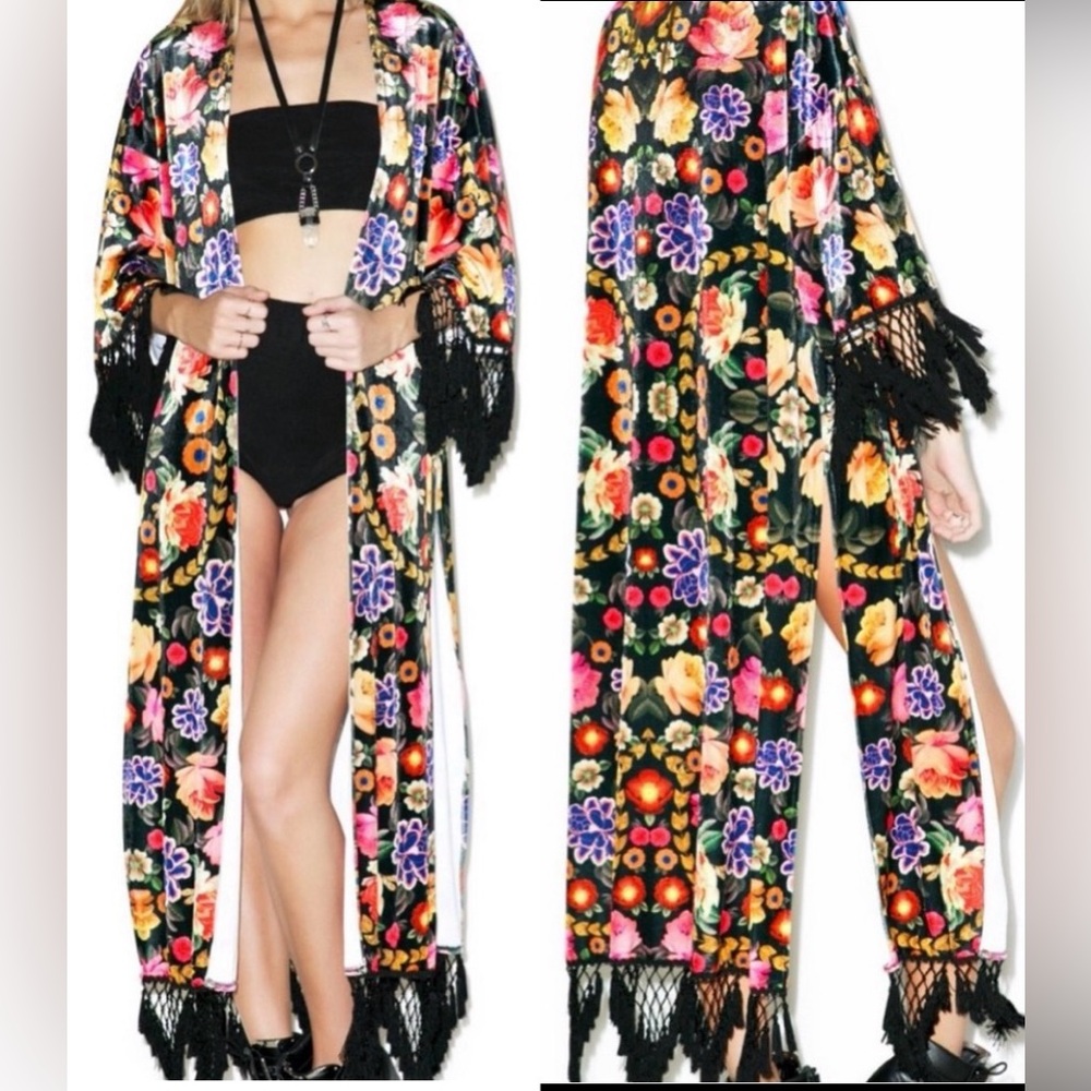 Minkpink ‘Little Gypsy’ Floral Velvet Tassel Kimono